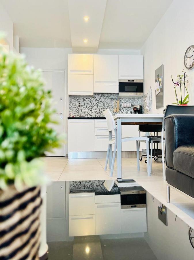 Nice Apartments In The Historic Center 베르바니아 외부 사진